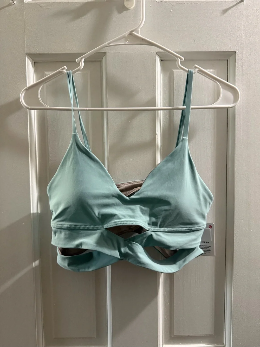 lululemon athletica Frost Strappy Twist Sports Bra size 8